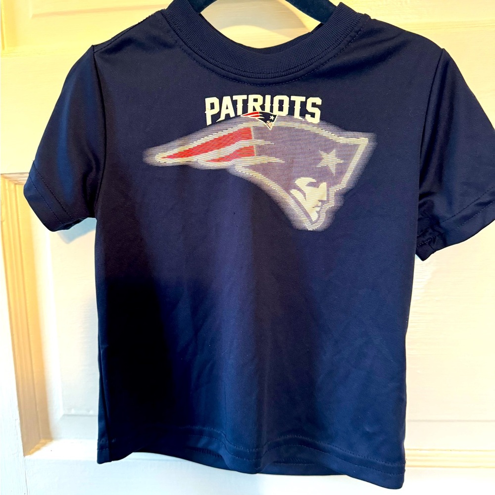 Size 18mos NFL New England Patriots Tee